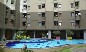 Strategic & Relaxing Studio at Gateway Ahmad Yani Cicadas Apartment by Travelio