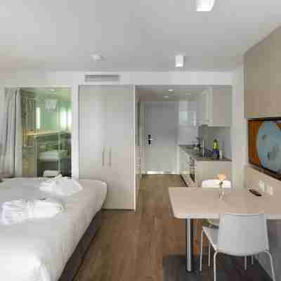 Base Nyon Rooms