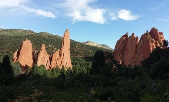 Drury Inn & Suites Colorado Springs Near the Air Force Academy