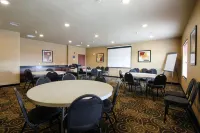 Cobblestone Hotel & Suites - Devils Lake - Pet friendly