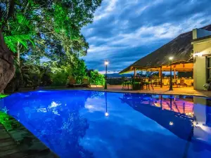 La Roca Guest House