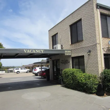 Cowra Crest Motel