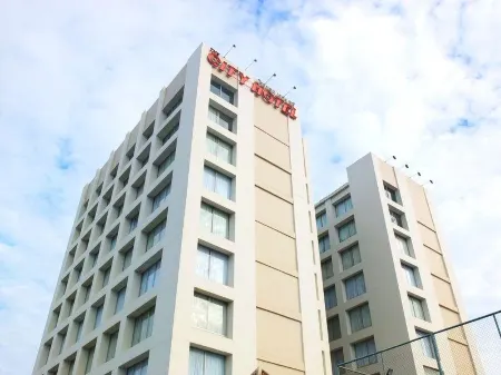 The City Hotel Sriracha by BBH Japan Отели в г. Si Racha
