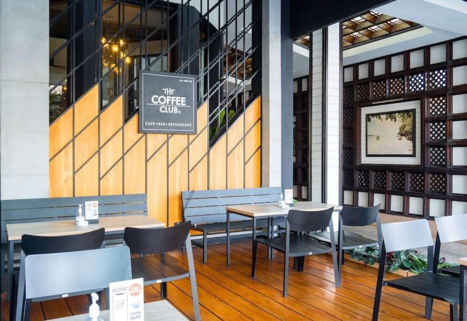 데이즈 인 빠똥 비치 푸켓