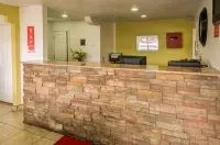 Econo Lodge East