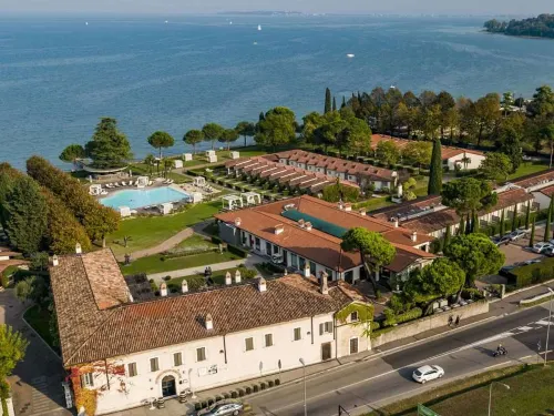 Splendido Bay Luxury Spa Resort Hotel di Lonato del Garda