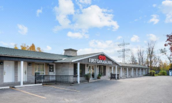 First Canada Hotel Cornwall Hwy 401 on - Housity