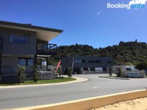 Kaiteriteri Reserve Cabins