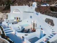Sun Angelos Oia - Luxury Cave Suites فنادق في فينيكيا