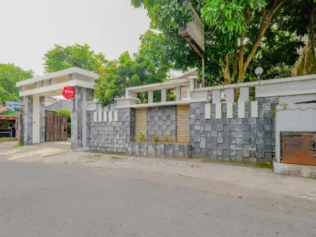 OYO 90308 Puri Cartenz Syariah