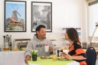 Coffs Windmill Motel - servizio colazione