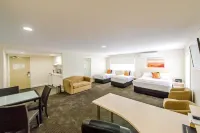 Belconnen Way Hotel & Serviced Apartments