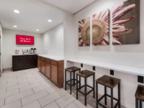 Baymont by Wyndham Findlay Hotels in Findlay