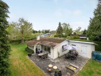 "Arnulf" - 400m from the Sea