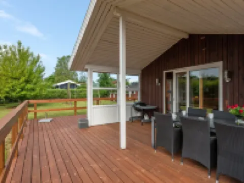 "Ellyn" - 500m from the Sea โรงแรมในฮาเดอร์สเลฟ