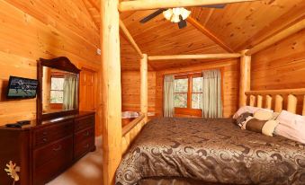 Swimmin with Bears 375 - Three Bedroom Cabin