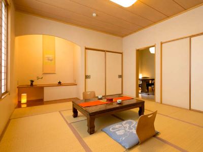 和風スタンダードルーム(本館) 美食と自家源泉を愉しむ静寂の宿　秘湯・鷹ノ巣温泉　鷹の巣館の写真