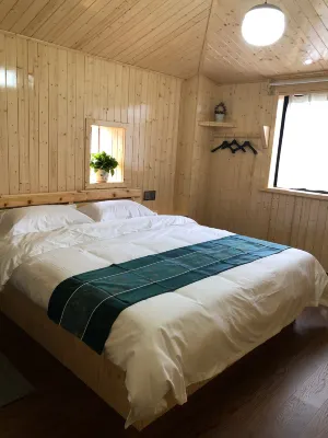 Ruoyunjian Chinese Inn (Xinghua Road)