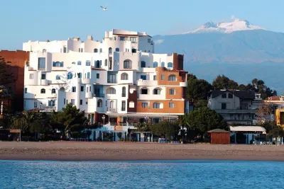 Sporting Baia Hotel Hôtels à proximité de : Lido Bonday Beach