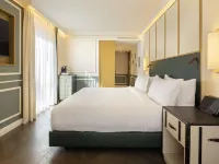 The Emerald House Lisbon, Curio Collection by Hilton Hotels near Estrela Garden