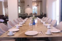 Surabaya River View Hotel - breakfast