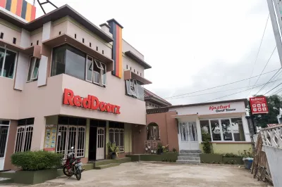 RedDoorz Syariah @ Jalan Ir Haji Juanda Jambi Các khách sạn ở Rawa Sari