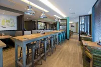 Premier Inn Manchester Salford Media City - breakfast