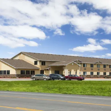 Super 8 by Wyndham Cameron