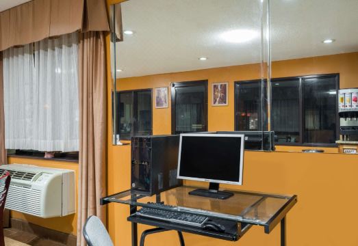 3. 슈퍼 8 바이 ..