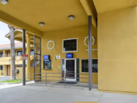 อเมริกาส์เบสต์แวลลูอินน์ อาซูซา แพซาดีนา โรงแรมในอาซูซ่า