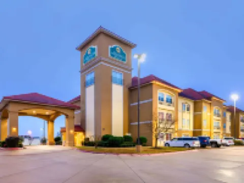 La Quinta Inn & Suites by Wyndham Longview North Hotels in Longview