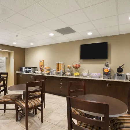 Microtel Inn & Suites by Wyndham Cambridge