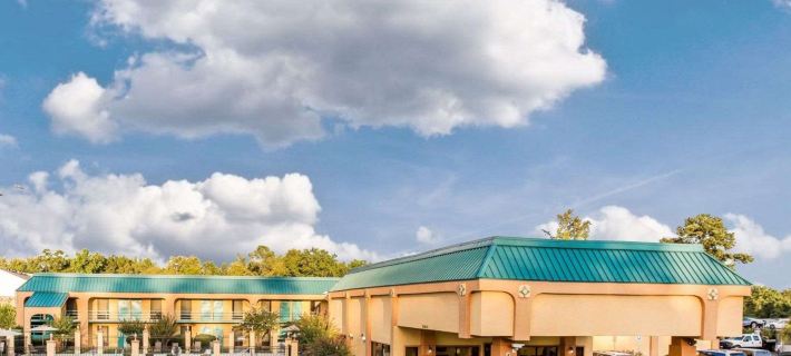 Quality Inn Hotels in Macon