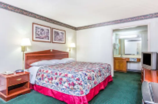 데이즈 인 바이 윈덤 코르넬리아