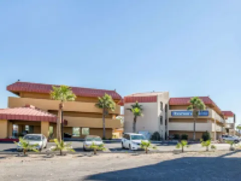 ロードウェイ イン & スイーツ ニードルズ ニードルズのホテル