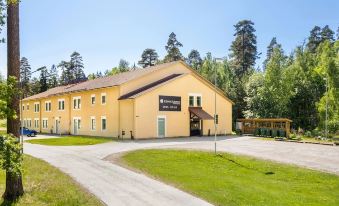 Krongårdens Vandrarhem - Hostel