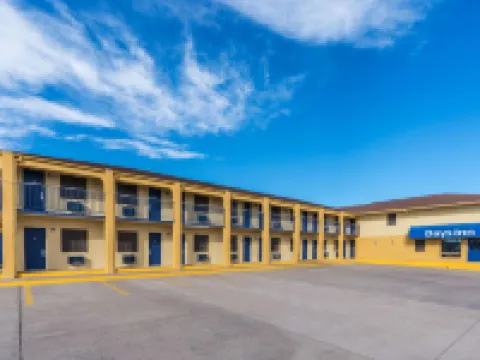 เดย์สอินน์ บายวินด์แฮม ตูกุมการิ โรงแรมในตูกุมการิ