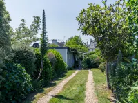 Gîte au Jardin Hotels near EGLISE PROTESTANTE EVANGELIQUE CBNI