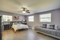 Family-Friendly Lakeland Home w/ Private Hot Tub!