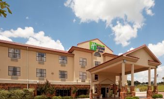 Holiday Inn Express & Suites Kerrville