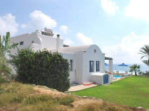 Sea Front Villa, Heated Private Pool, Amazing Location Paphos 323