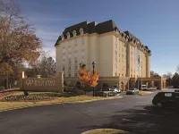 Doubletree Suites by Hilton at the Battery Atlanta Hotels in Cobb County