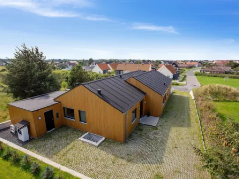 "Bena" - 800m from the Sea