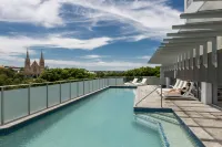 Oaks Ipswich Aspire Suites - Pool