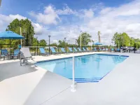 La Quinta Inn & Suites by Wyndham Valdosta Hotels in Lowndes County