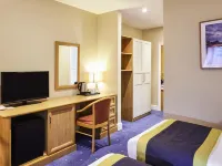 Mercure Newbury West Grange Hotel فنادق في Midgham