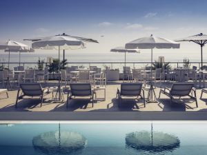 Mercure Villeneuve Loubet Plage