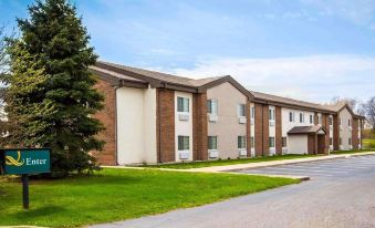 Quality Inn Chesterton Near Indiana Dunes National Park I-94