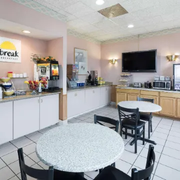 Days Inn by Wyndham Walterboro, SC