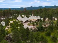 Under Canvas Mount Rushmore - Homestays